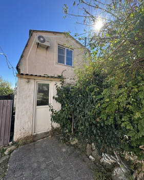 Дом 70м&sup2;, 2-этажный, участок 2 сот.  