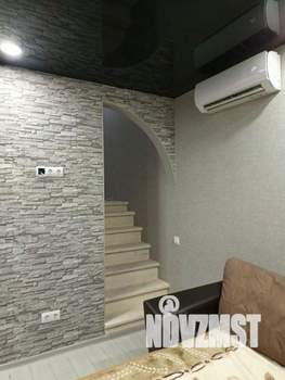 Дом 70м&sup2;, 2-этажный, участок 4 сот.  