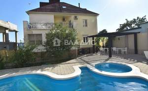 Дом 516м&sup2;, 4-этажный, участок 8 сот.  