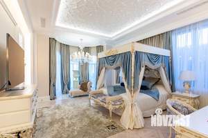 Коттедж 500м², 3-этажный, участок 15 сот.  