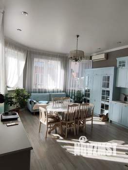 Дом 250м&sup2;, 3-этажный, участок 3 сот.  