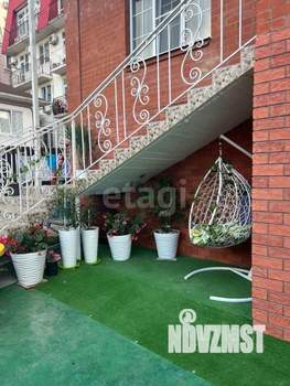 Дом 351м&sup2;, 3-этажный, участок 6 сот.  