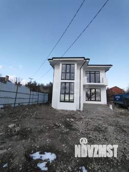 Дом 200м&sup2;, 2-этажный, участок 4 сот.  