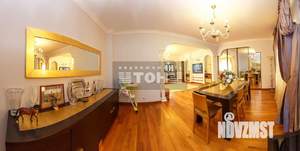 Коттедж 420м&sup2;, 2-этажный, участок 5 сот.  