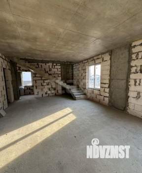 Дом 240м&sup2;, 2-этажный, участок 4 сот.  