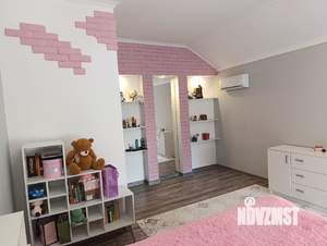 Дом 210м², 3-этажный, участок 5 сот.  
