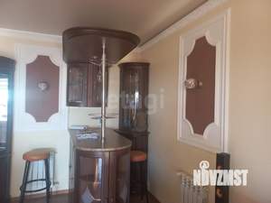 Дом 250м&sup2;, 3-этажный, участок 4 сот.  