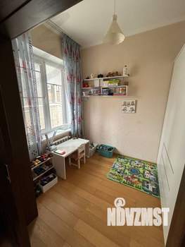 Дом 287м², 3-этажный, участок 4 сот.  