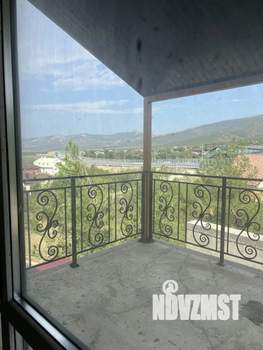 Коттедж 335м&sup2;, 2-этажный, участок 6 сот.  