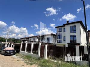 Дом 286м&sup2;, 3-этажный, участок 4 сот.  