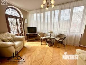Дом 394м², 3-этажный, участок 23 сот.  