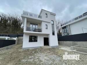 Дом 270м&sup2;, 2-этажный, участок 5 сот.  