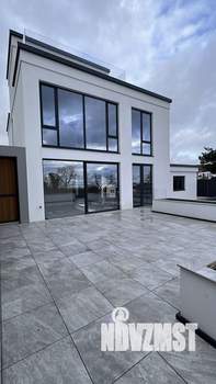 Дом 252м&sup2;, 3-этажный, участок 7 сот.  