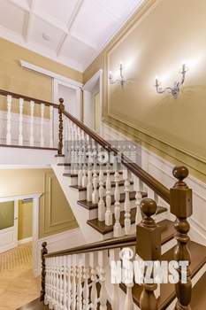 Коттедж 400м&sup2;, 2-этажный, участок 5 сот.  