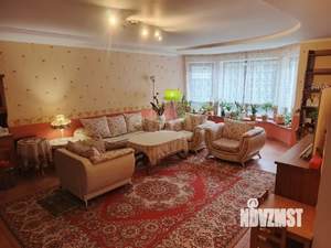 Дом 322м&sup2;, 2-этажный, участок 6 сот.  