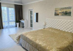 Дом 202м&sup2;, 2-этажный, участок 11 сот.  