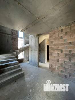 Дом 160м&sup2;, 2-этажный, участок 5 сот.  