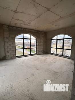 Дом 562м², 3-этажный, участок 6 сот.  