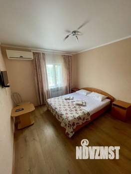 Дом 450м&sup2;, 2-этажный, участок 6 сот.  