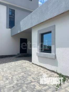 Дом 330м&sup2;, 3-этажный, участок 4 сот.  