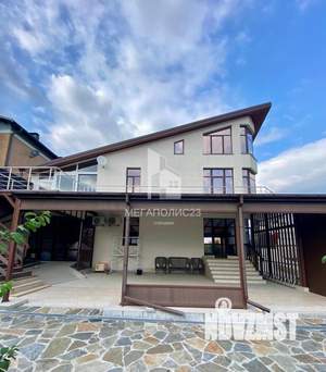 Дом 290м&sup2;, 3-этажный, участок 12 сот.  