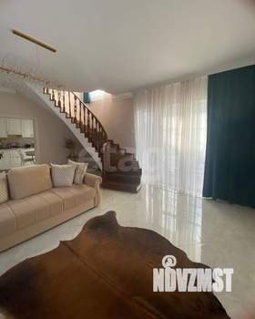 Дом 177м&sup2;, 2-этажный, участок 4 сот.  