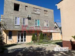 Дом 600м², 3-этажный, участок 6 сот.  