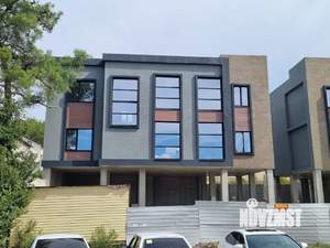 Дом 338м&sup2;, 3-этажный, участок 4 сот.  