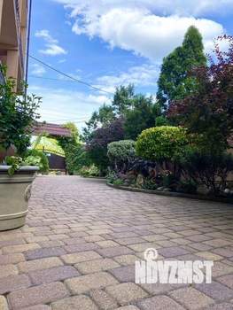 Дом 600м&sup2;, 3-этажный, участок 7 сот.  