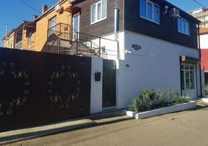 Дом 330м&sup2;, 2-этажный, участок 6 сот.  