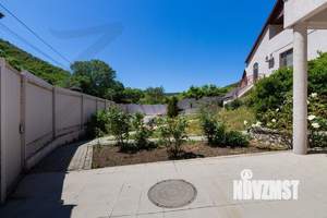 Дом 448м&sup2;, 3-этажный, участок 23 сот.  