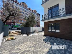 Дом 270м², 3-этажный, участок 3 сот.  