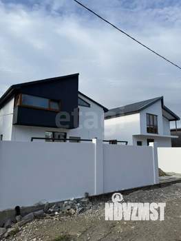 Дом 210м&sup2;, 2-этажный, участок 4 сот.  