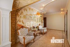 Дом 280м&sup2;, 2-этажный, участок 8 сот.  