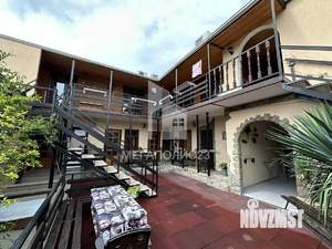 Дом 311м&sup2;, 2-этажный, участок 6 сот.  