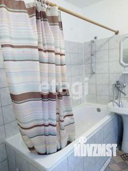 Дом 530м&sup2;, 3-этажный, участок 6 сот.  