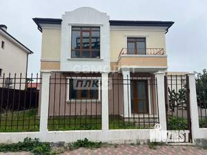 Дом 190м&sup2;, 2-этажный, участок 3 сот.  