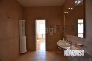 Дом 516м&sup2;, 3-этажный, участок 8 сот.  