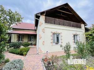 Дом 208м&sup2;, 2-этажный, участок 7 сот.  