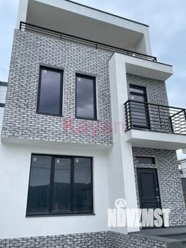 Дом 275м&sup2;, 3-этажный, участок 3 сот.  