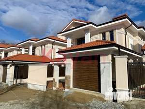 Дом 281м&sup2;, 3-этажный, участок 3 сот.  