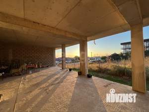 Дом 647м&sup2;, 3-этажный, участок 3 сот.  