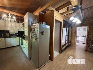 Дом 200м&sup2;, 2-этажный, участок 4 сот.  