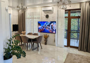 Дом 202м&sup2;, 2-этажный, участок 11 сот.  