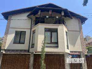 Дом 400м&sup2;, 3-этажный, участок 5 сот.  