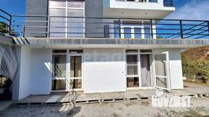 Дом 243м&sup2;, 3-этажный, участок 3 сот.  