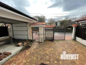 Дом 332м², 3-этажный, участок 3 сот.  