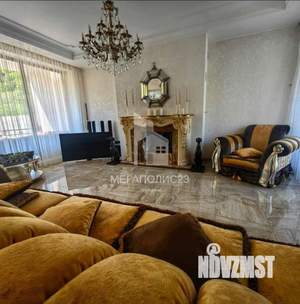 Дом 511м&sup2;, 5-этажный, участок 25 сот.  