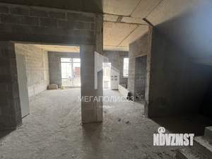 Дом 180м&sup2;, 2-этажный, участок 4 сот.  