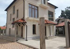 Дом 274м², 3-этажный, участок 5 сот.  